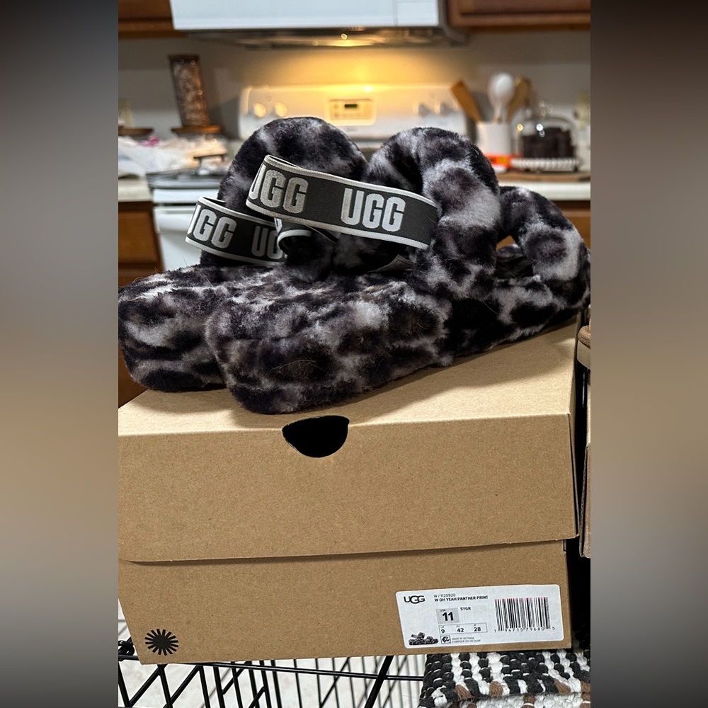 Cheeta Uggs slippers